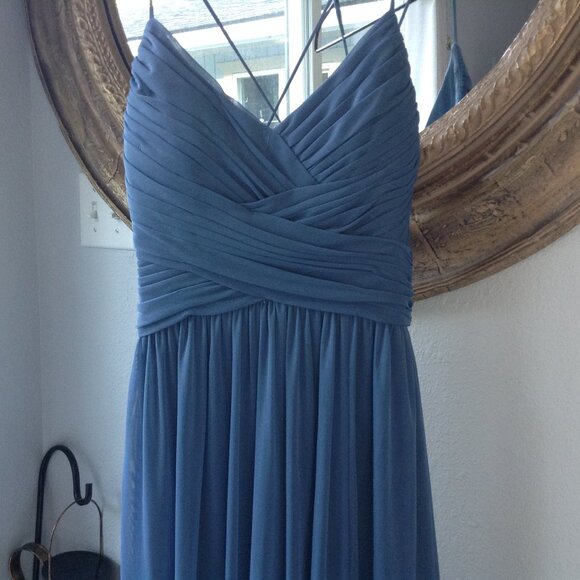 ⭐DB STUDIO CELEBRATE BRIDESMAID DRESS in Cornflower Blue, size 4⭐ - Picture 2 of 9